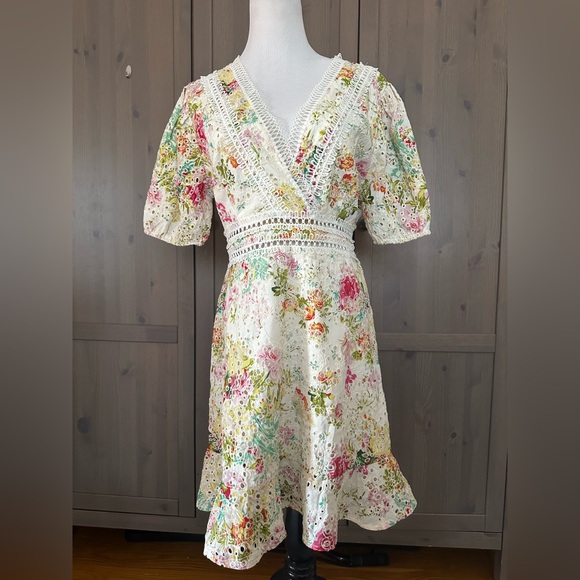 Alice Blue Dresses & Skirts - 100% cotton , Alice BLUE , floral , knee length dress . Size L